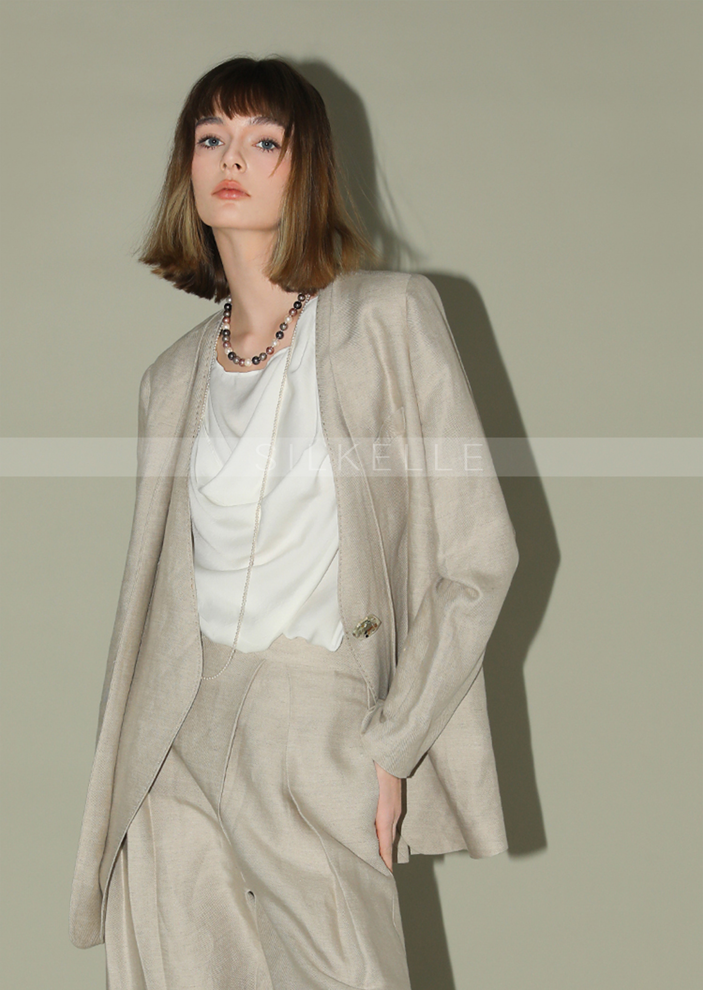 Fake two-piece linen suit for women, elegant commuting, bare collar suit