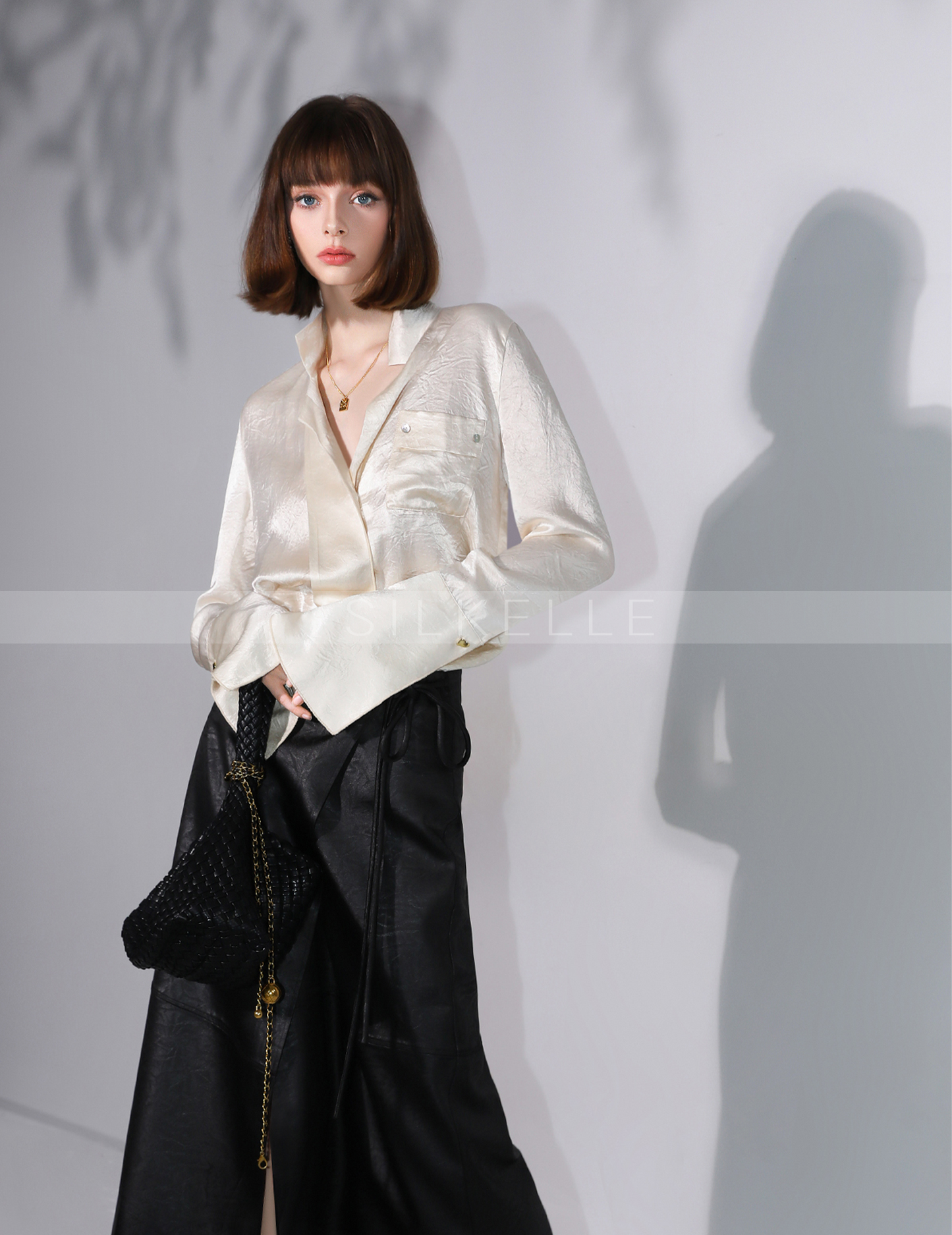 Pleated silky draped horseshoe sleeve autumn shirt