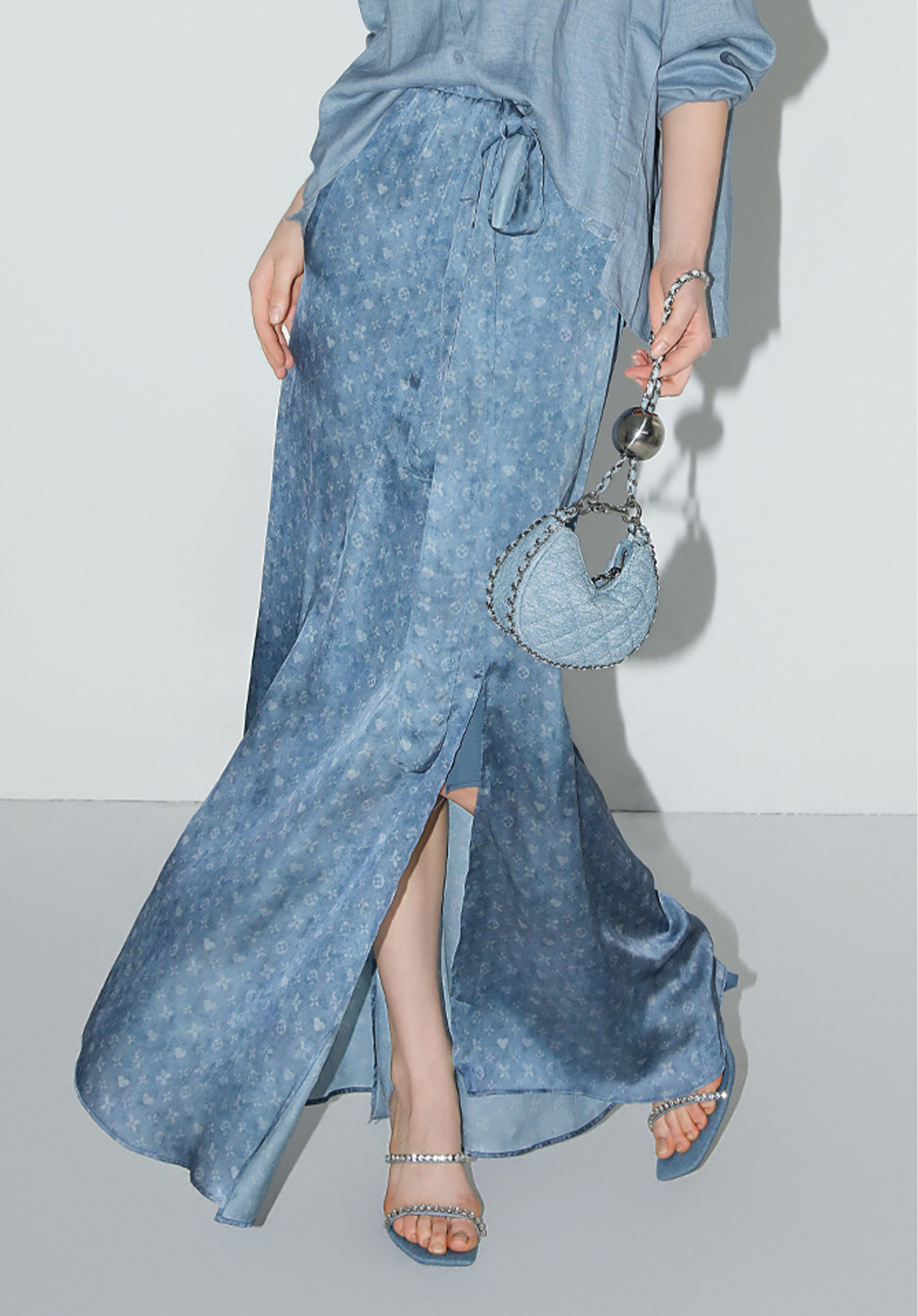 Smudged fog blue printed silky satin ribbon skirt slit long skirt