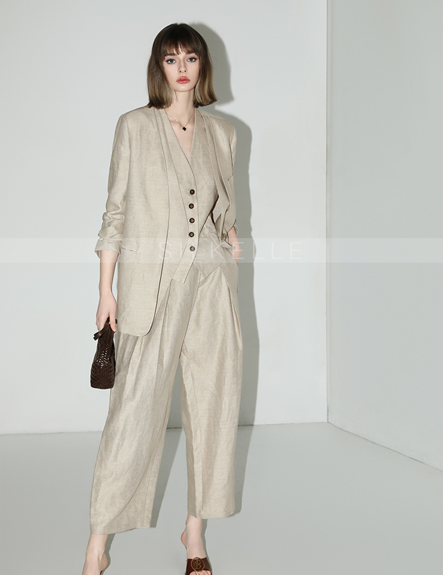 Fake two-piece linen suit for women, elegant commuting, bare collar suit