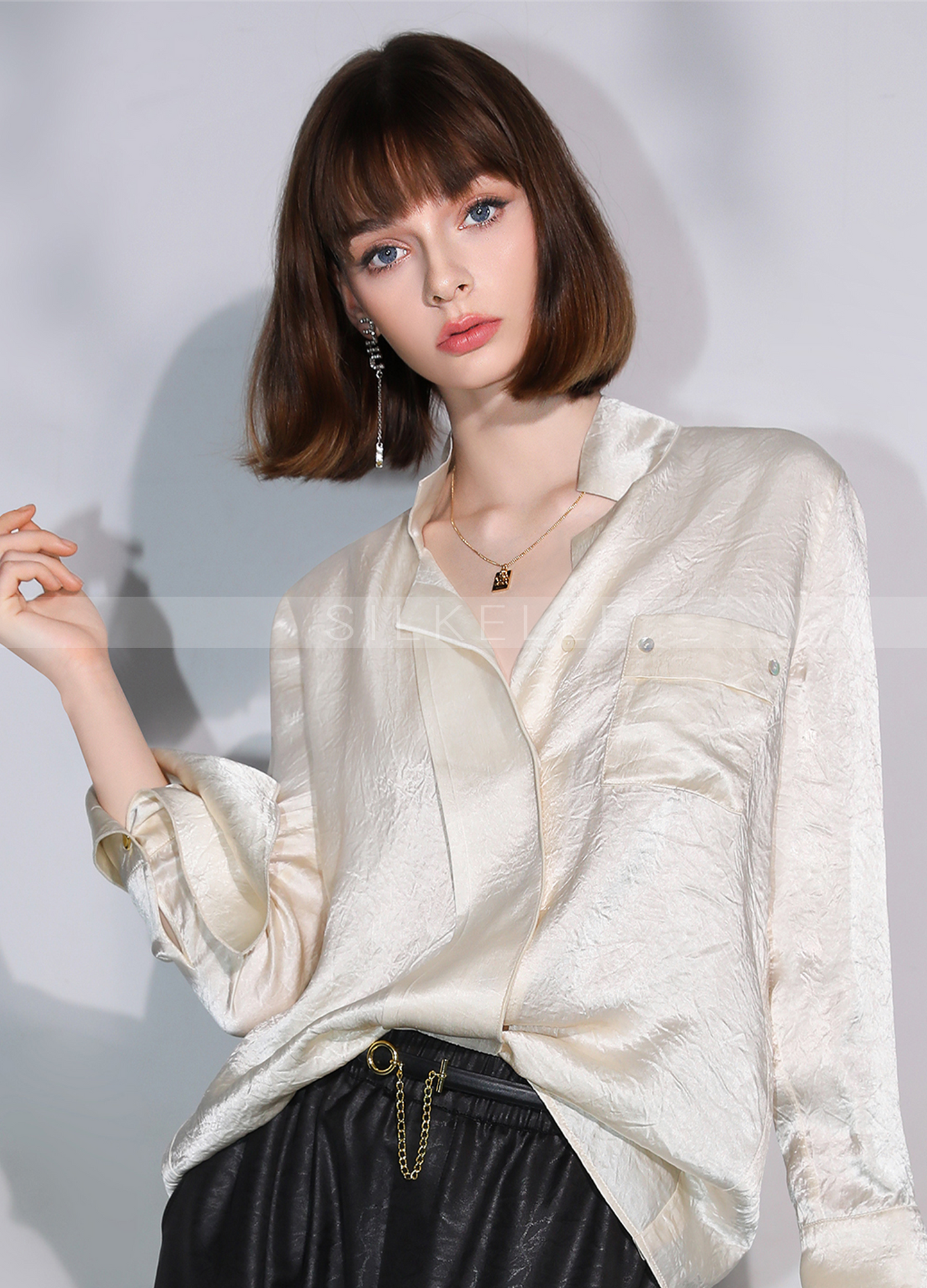 Pleated silky draped horseshoe sleeve autumn shirt