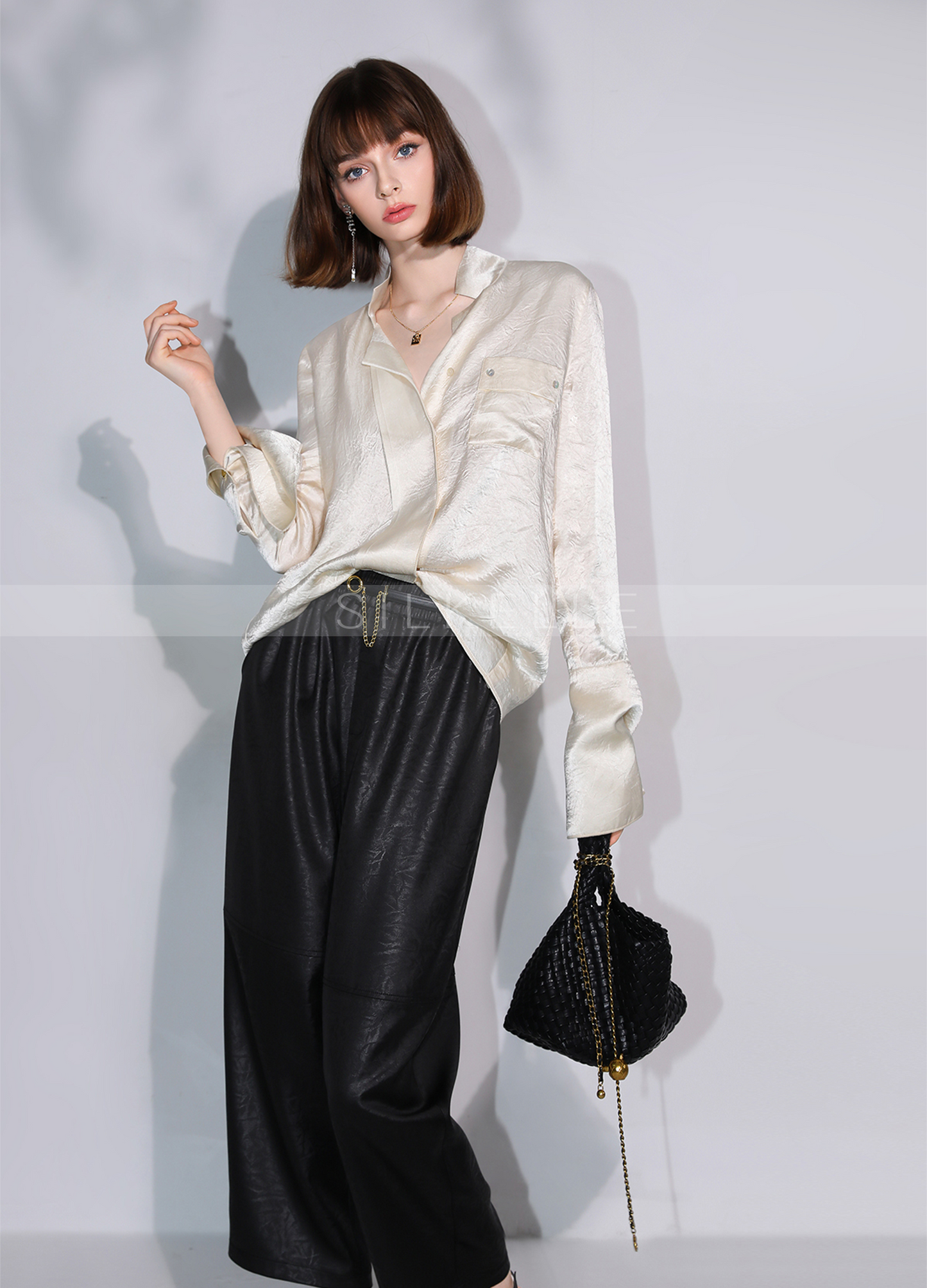 Pleated silky draped horseshoe sleeve autumn shirt