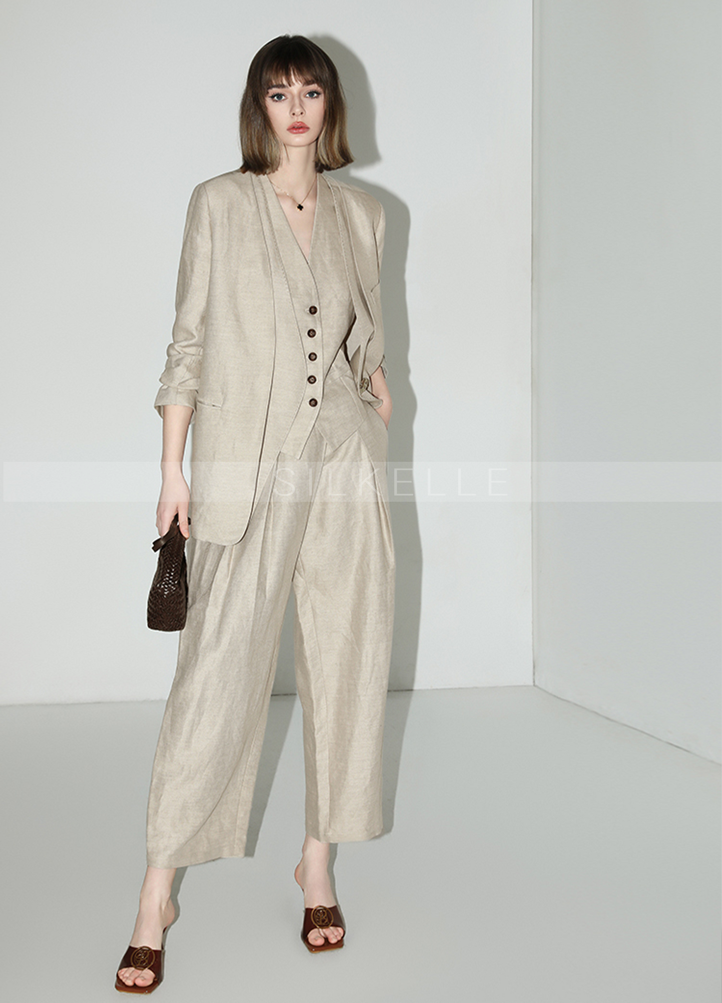 Fake two-piece linen suit for women, elegant commuting, bare collar suit